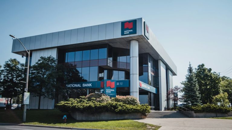 Engage Visitors, Boost Conversion: Reducing Bounce Rate